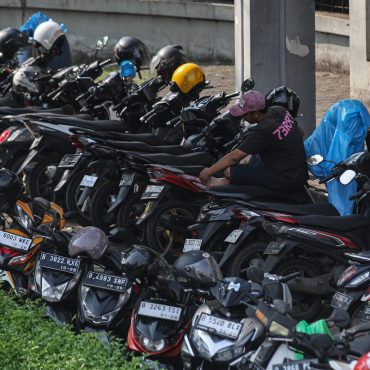 Bagaimana Jakarta Atasi Masalah Parkir Haram? Wajibkan Bayar 'Cashless'