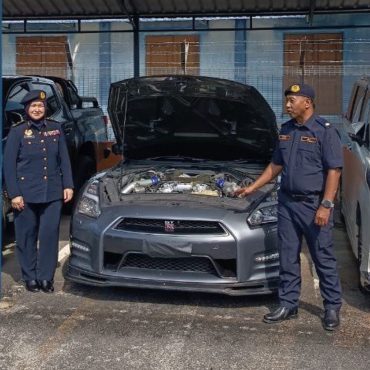 Tak Perasan 'Roadtax' Mati, JPJ Perlis Sita Nissan GT-R Milik Ahli Perniagaan Dari Kedah