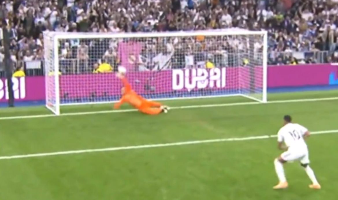 Penalti Wojciech Szczesny