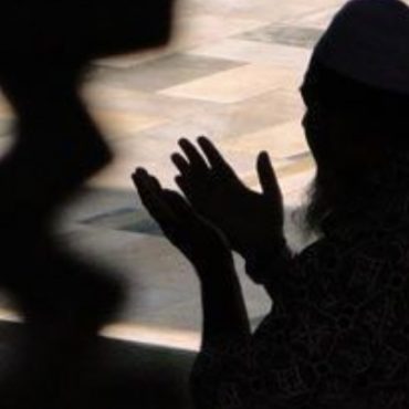 Fadhilat Tasbih Kifarah: Membersihkan Hati & Mendekatkan Diri Kepada Allah SWT