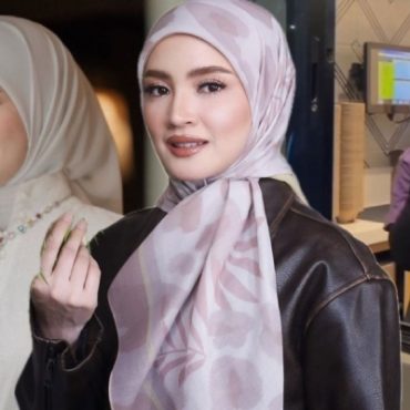 Reaksi Pekerja Restoran Terkesima Fazura Buat Pesanan ‘Drive Thru’ Curi Perhatian Netizen
