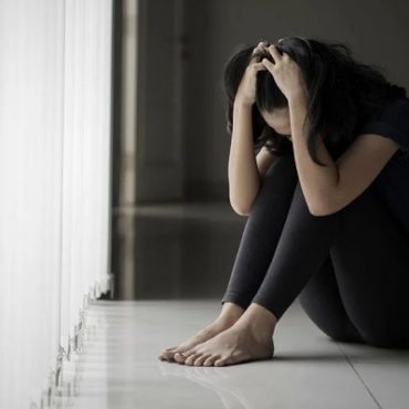 ‘Aku Pernah Terlanjur…’ – Isteri Penat Dihantui Rasa Bersalah, Suami Pula Memberi Layanan Sempurna