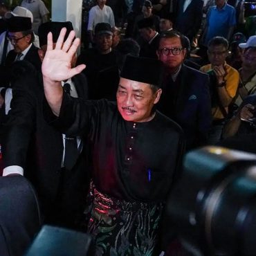 Hajiji Angkat Sumpah Untuk Penggal Kedua Ketua Menteri Sabah
