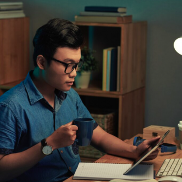 Ramai Dah Kena! Penipu Menyamar Kawan di WhatsApp & Minta Pinjam Duit ‘Emergency’