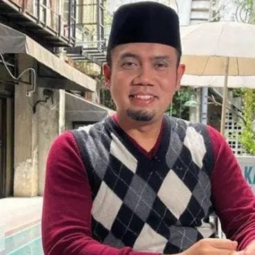 [VIDEO] Ustaz Elyas Respon Isu ‘Coach Cerai’, Risau Menasihat Tanpa Tauliah – ‘Berhati-Hati Minta Pandangan’
