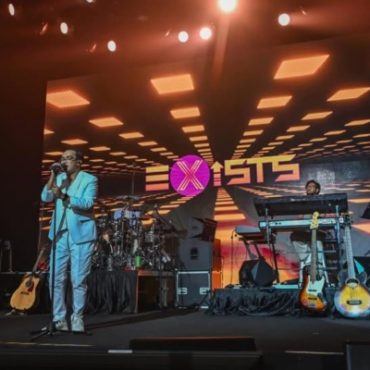 Suara Ezad Lazim Tetap ‘Telan Kaset’ Walau Sedang Sakit, Konsert Exists Premium Live Buat Peminat Teruja