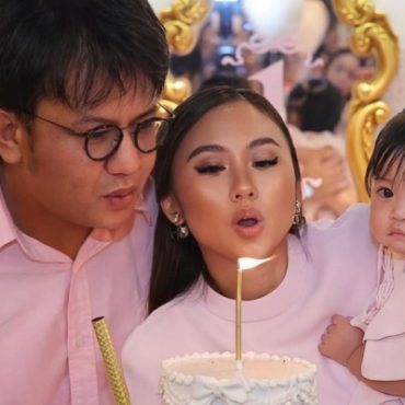 ‘Menjadi Ibu Bapamu Adalah Penghormatan Terbesar Kami’ – Intan Najuwa Sebak, Puteri Sulung Kini Genap Setahun