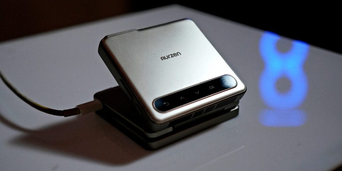 Mudah Dibawa ke Mana Sahaja & Kompak, Projektor Aurzen ZIP Tri-Fold Berharga RM1,899 Kini Di Malaysia