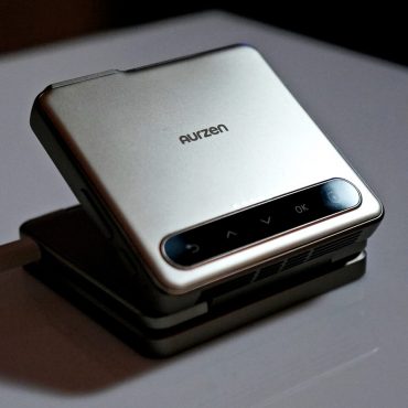 Mudah Dibawa ke Mana Sahaja & Kompak, Projektor Aurzen ZIP Tri-Fold Berharga RM1,899 Kini Di Malaysia