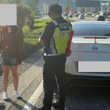 Bawa 'Awek' Jalan Naik GT-R Sewa, Akhirnya Kereta Disita JPJ