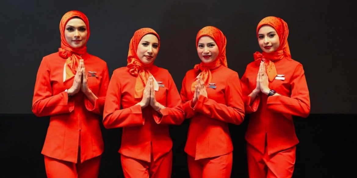 Kru Kabin AirAsia Kini Boleh Berhijab