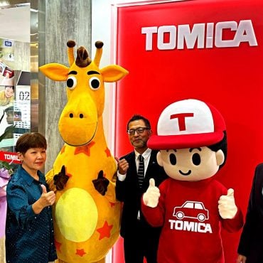 Tomica Brand Store Sulung Asia Tenggara Kini Rasmi Di Toys 'R' Us Suria KLCC