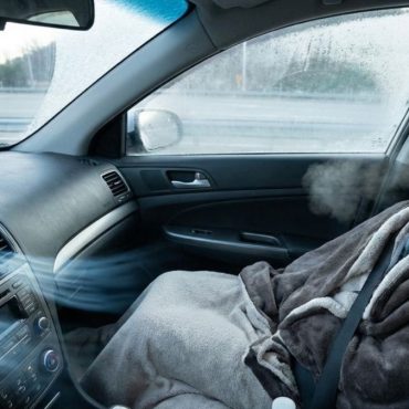 Jangan Ambil Ringan! Risiko Tidur Dalam Kereta & Bahaya Karbon Monoksida