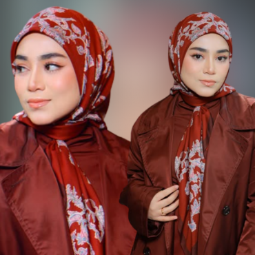 ‘Untuk Cipta Kontroversi, Saya Diminta Pergi Club & Pegang Arak’ – Uyaina Arshad
