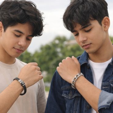 Hukum Lelaki Memakai Gelang Tangan