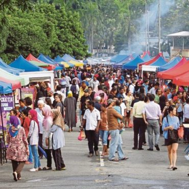 Lelaki Ini Tawarkan Modal RM2,000 Untuk Bazar Ramadhan Tapi Minta ROI 80% Diselar Netizen
