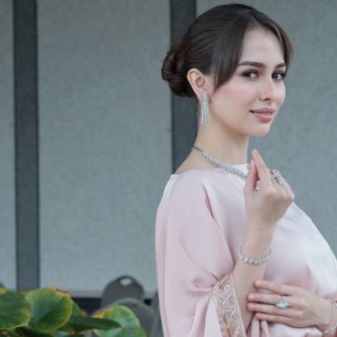 [VIDEO] ‘Love Or Gold? Saya Pilih Cinta Sejati’ – Anna Jobling