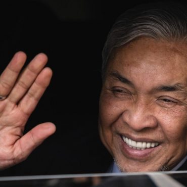 Permohonan Zahid Hamidi Bebas Sepenuhnya 47 Kes Tidak Dibantah, Mahkamah Tangguh Keputusan