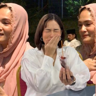 [VIDEO] ‘Makanan Memang Boleh Satukan Ramai Orang’ – Adriana Adnan