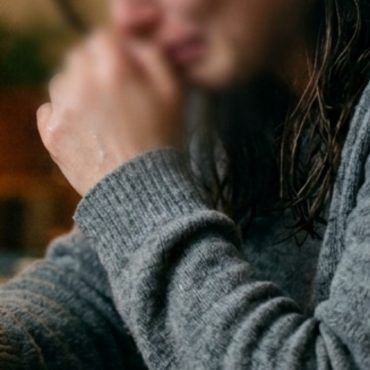 Wanita Dakwa Ditumbuk & Diliwat Rakan Lelaki Gara-Gara Berang Anak Umur 10 Bulan Menangis