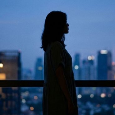 Pelakon Wanita & Suami Jadi Orang Dikehendaki, Didakwa Tipu Jual Tanah Tak Wujud – ‘Mereka Berada Di Sarawak’