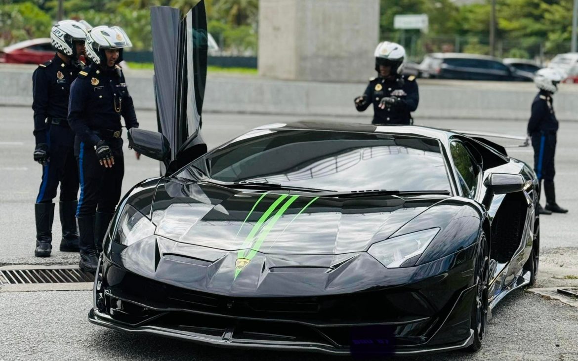 Padah Nombor Plat 'Fancy' & LKM 'Mati', JPJ Selangor Sita Lamborghini