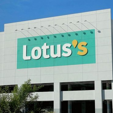 Lotus's Malaysia Ambil Alih Village Grocer, Empat Jenama Lain Pada RM1.6 Bilion