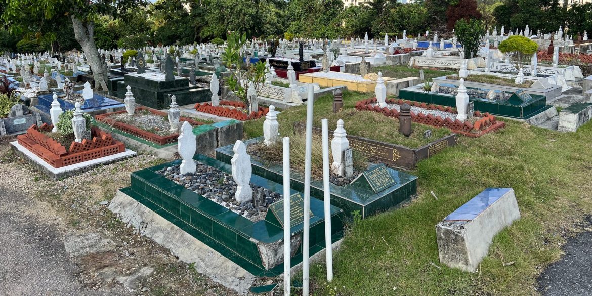 Raya Tak Lengkap Tanpa Ziarah Kubur Pagi Syawal