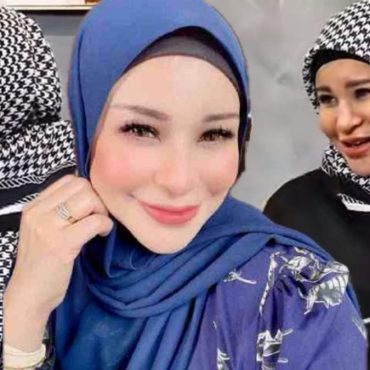 [VIDEO] ‘Cita-Cita Dari Kecil Nak Jadi Popular, Kalau Pergi Pasar Malam Saya Feeling Jadi Cantik’ – Zila Bakarin