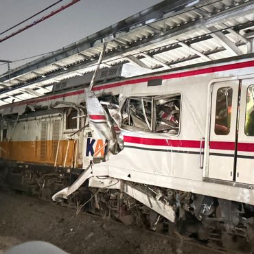 Nahas Kereta Api Bekasi: 14 Maut Akibat Dua Tren Bertembung