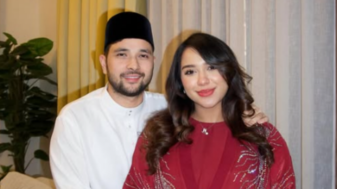 Wanna Ali Selamat Timang Cahaya Mata Sulung