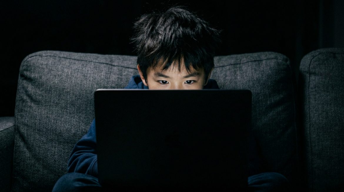 Kenapa Umur 16 Tahun Jadi ‘Benchmark’? Isu Media Sosial Kini Bukan Sekadar Akses, Tapi Kesediaan