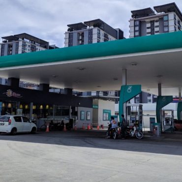 PETRONAS Jamin Bekalan Bahan Api Di Stesen Minyak Cukup Hingga Akhir Jun