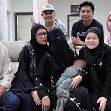 Zizi Kirana Kongsi Gambar Bersama Keluarga Bekas Suami – ‘Abah & Mak Tetap Jadi Orang Tua Saya Sampai Bila-Bila’