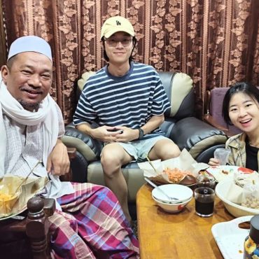 ‘Dunia Masih Ada Kebaikan’ - Pelancong Kongsi Pengalaman Indah Diraikan Warga Emas Di Terengganu