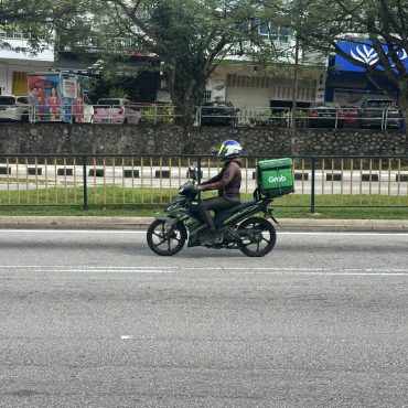 Netizen Tanya Tip RM2 Tu 'Hina' Ke? Geng Rider Jawab Jujur