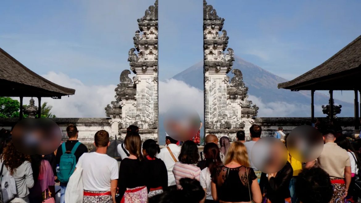 Kenapa Content Creator Kena Halau Dari Bali? Fahami Undang-Undang Baharu Visa Indonesia