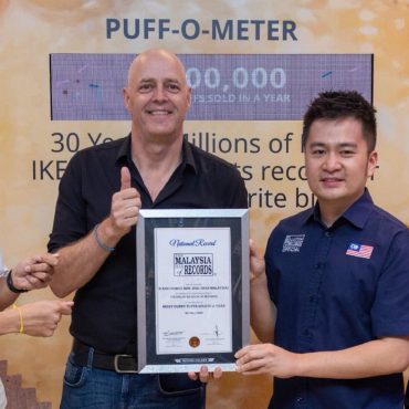 Cuma Naik 40 Sen Dalam 30 Tahun, Pengarah IKEA Malaysia Kongsi Sebab Karipap Kekal Murah
