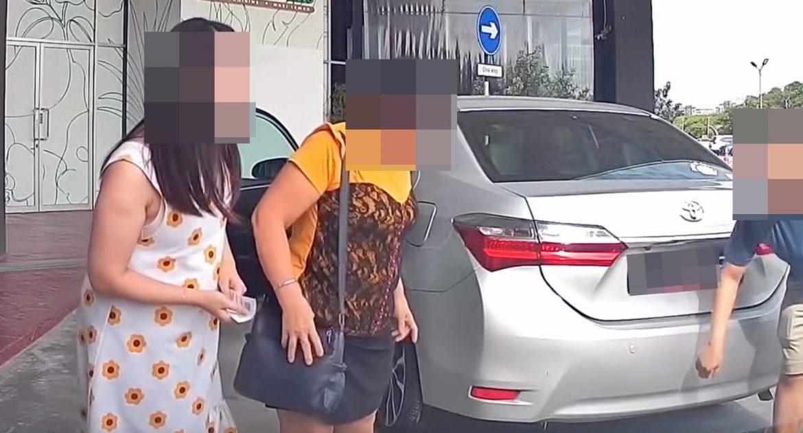 Anggap Kerosakan 'Tiada Apa-Apa', Pemandu Plat SG Terus Beredar Lepas Langgar Kereta Wanita Malaysia