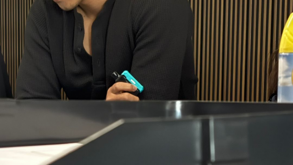 Wanita Mengaku ‘Crush’ Suami Orang Di Ofis, Dakwa Dapat Layan Istimewa – ‘Rasa Macam Dia Pun Suka Saya’