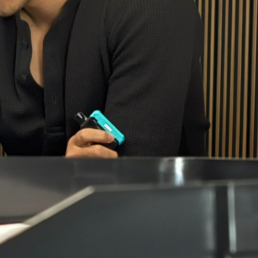 Wanita Mengaku ‘Crush’ Suami Orang Di Ofis, Dakwa Dapat Layan Istimewa – ‘Rasa Macam Dia Pun Suka Saya’