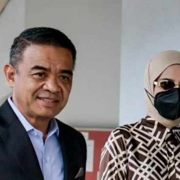 Daripada Subang Emas Lebih RM10,000 Hingga Swarovski: Mahkamah Keluar Warta Pihak Ketiga Kes Barang Kemas Isteri Bekas PTD