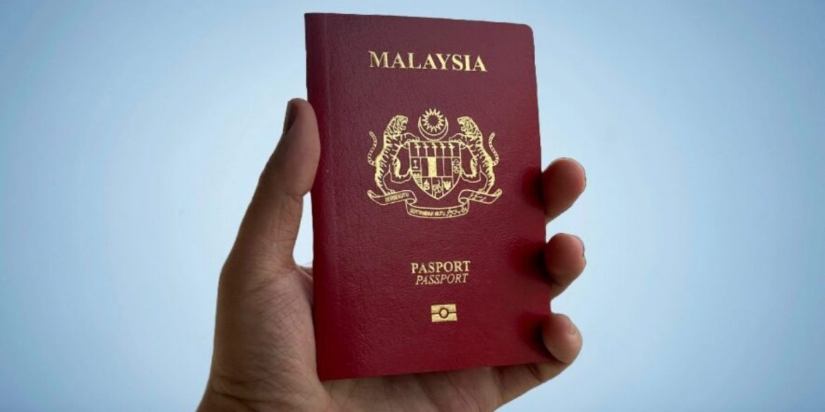 Hanya RM350 Untuk 10 Tahun? Ini Kadar Fi Baharu & Diskaun Pasport Malaysia