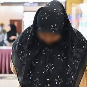 Sanggup Seleweng TnG RM568,200 Demi Kekasih, Bekas Juruwang Dipenjara 2 Tahun