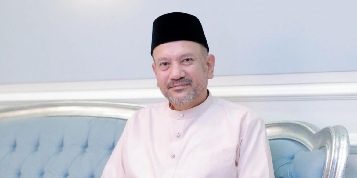 Tunku Nadzaruddin Ditabalkan Undang Yang Empat Sebagai YDPB Negeri Sembilan Ke-12