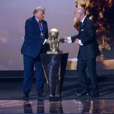 Hanya Kerana ‘Panggilan’ Dari Donald Trump, FIFA Sanggup Ubah Peraturan Demi Selamatkan Bintang AS?