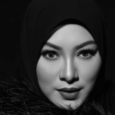 ‘Menangis Sampai Terkencing… Bersalin Dalam Kereta, Ada Dia Peduli?’ – Abby Abadi Trauma, Diuji Sejak Hamil Anak Pertama