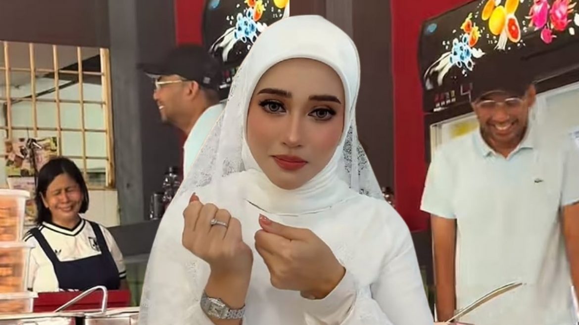 Ameera Khan Dedah Terima Bunga Ros Dari ‘Husband’? – ‘Saya Sayang Awak, Isteriku Yang Berharga’