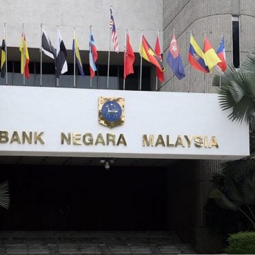 BNM Denda Maybank RM4.32 Juta, CIMB RM760,000 e-wallet
