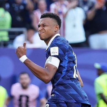 Saling Bertukar Takhta Dengan Messi, Mbappé Pertahankan Kasut Emas Piala Dunia Dua Edisi Berturut-Turut